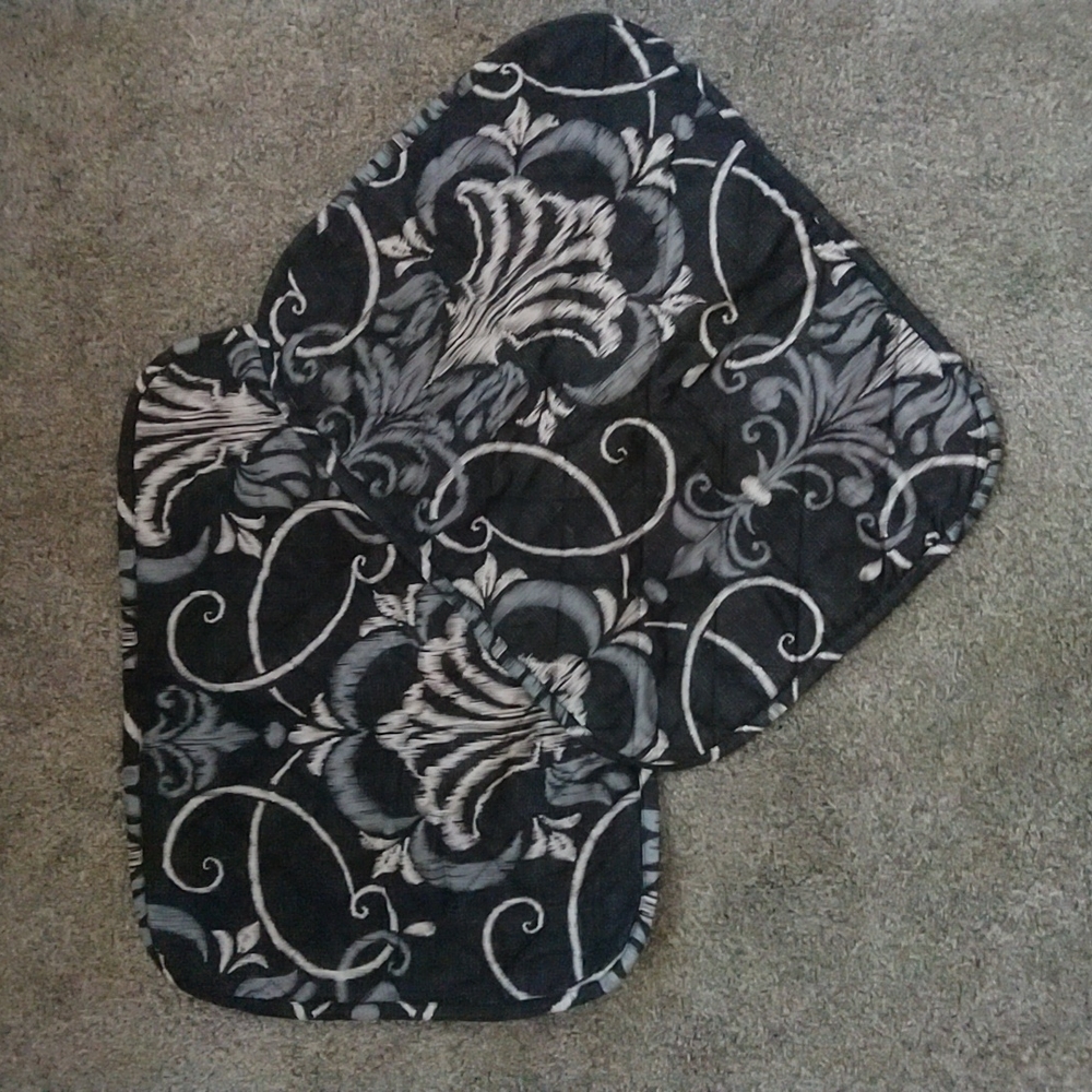 F/Q Quilt and Standard Shams - One Pair